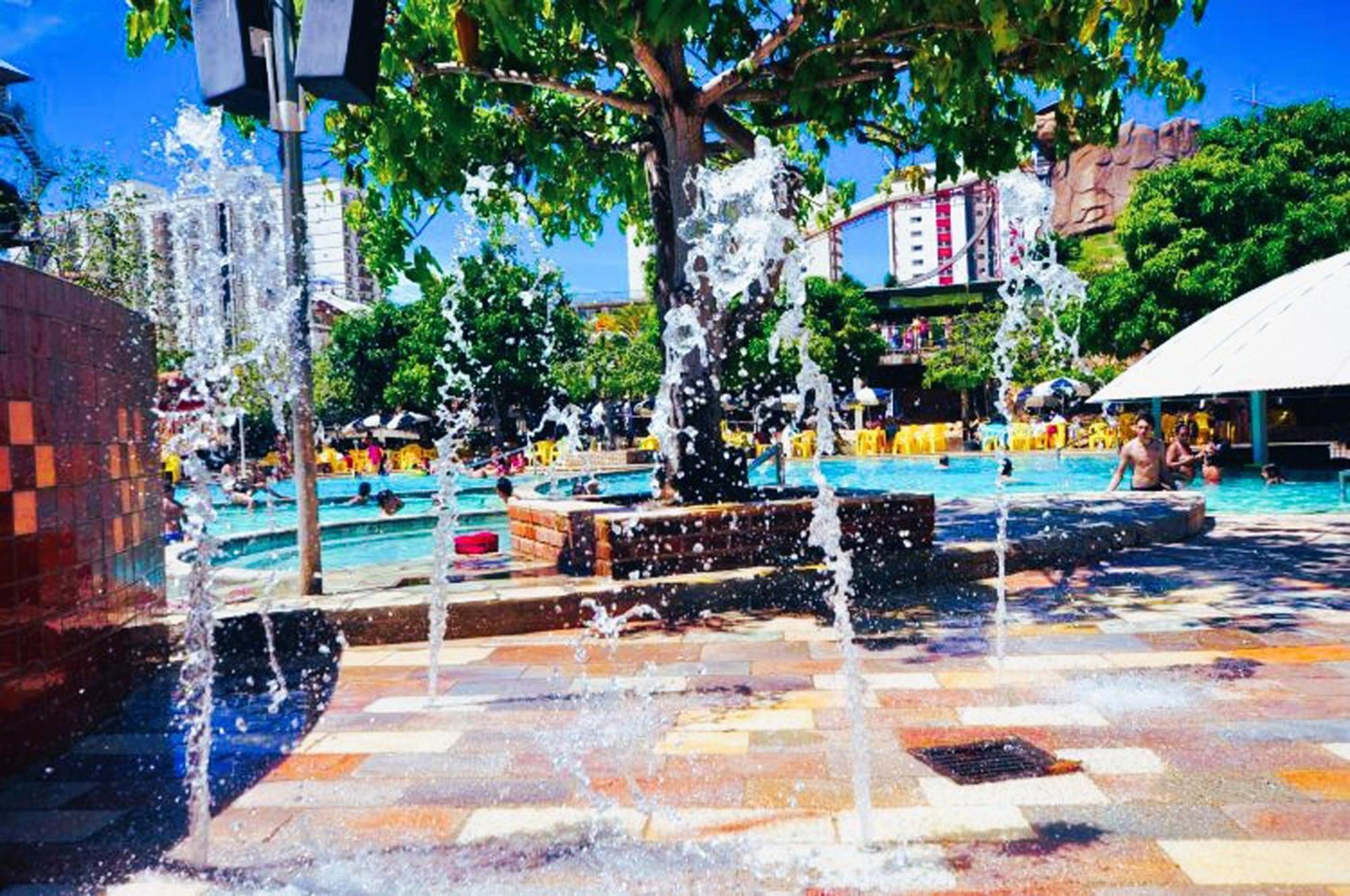 Lacqua Diroma Oficial - Diroma Acqua Park Incluido - Com Roupa De Cama E Banho Калдас-Новас Экстерьер фото